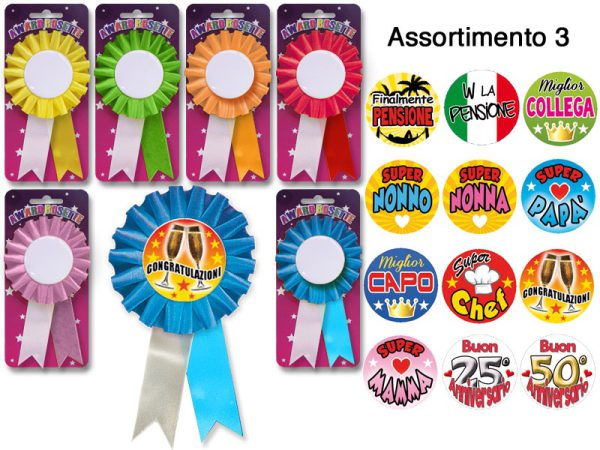 SET 24 COCCARDINE "AWARD" ASSORTITE IN 6 COLORI. . . IN OMAGGIO 72 ADESIVI IN 12 SOGGETTI (6 X SOGGETTO). . . ASSORTIMENTO N.3